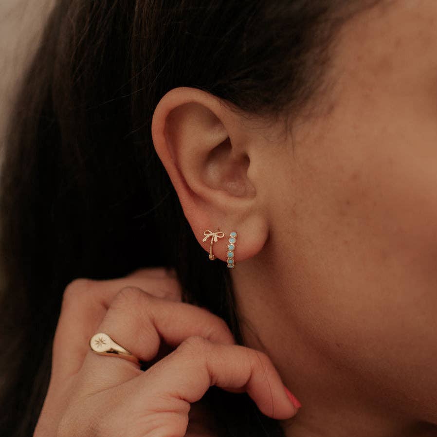 Ava Bow Hoops: Silver