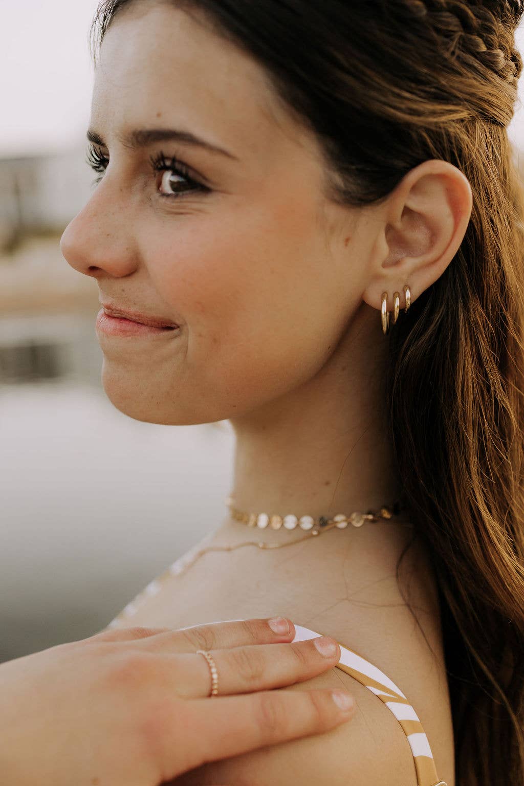 Olivia Essential Hoops: Silver / Medium (17 mm)