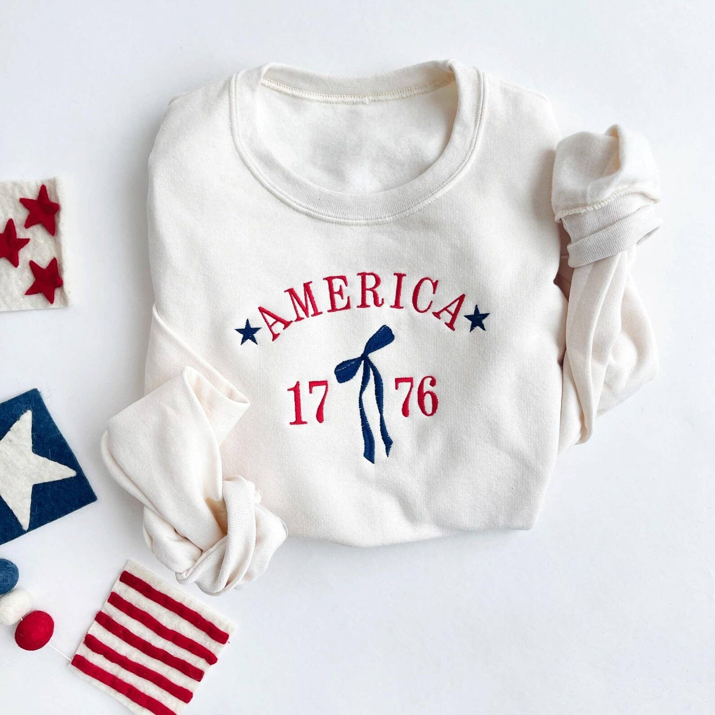 Embroidered America Coquette Bow 1776 Crewneck Sweatshirt: Sweet Cream