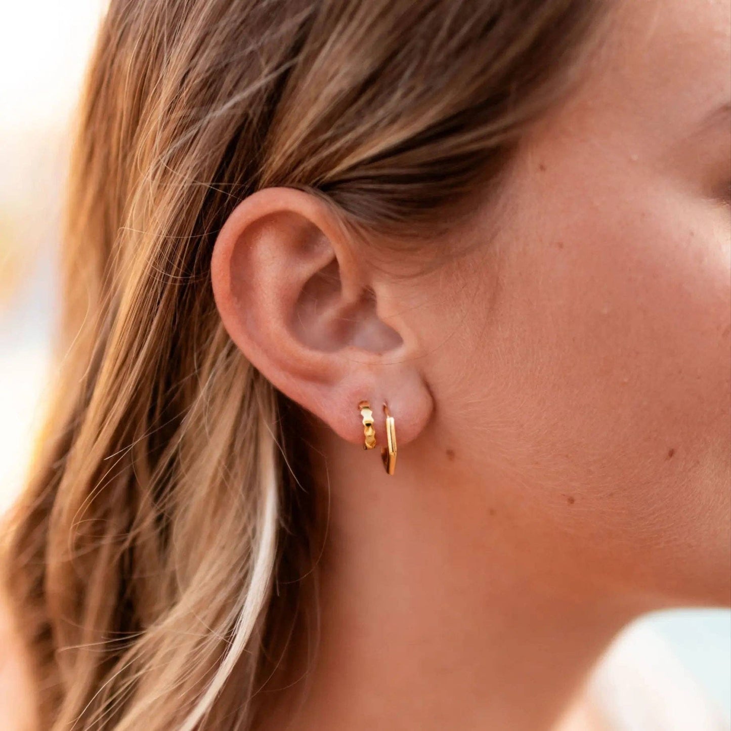 Honeycomb Hoops: Gold