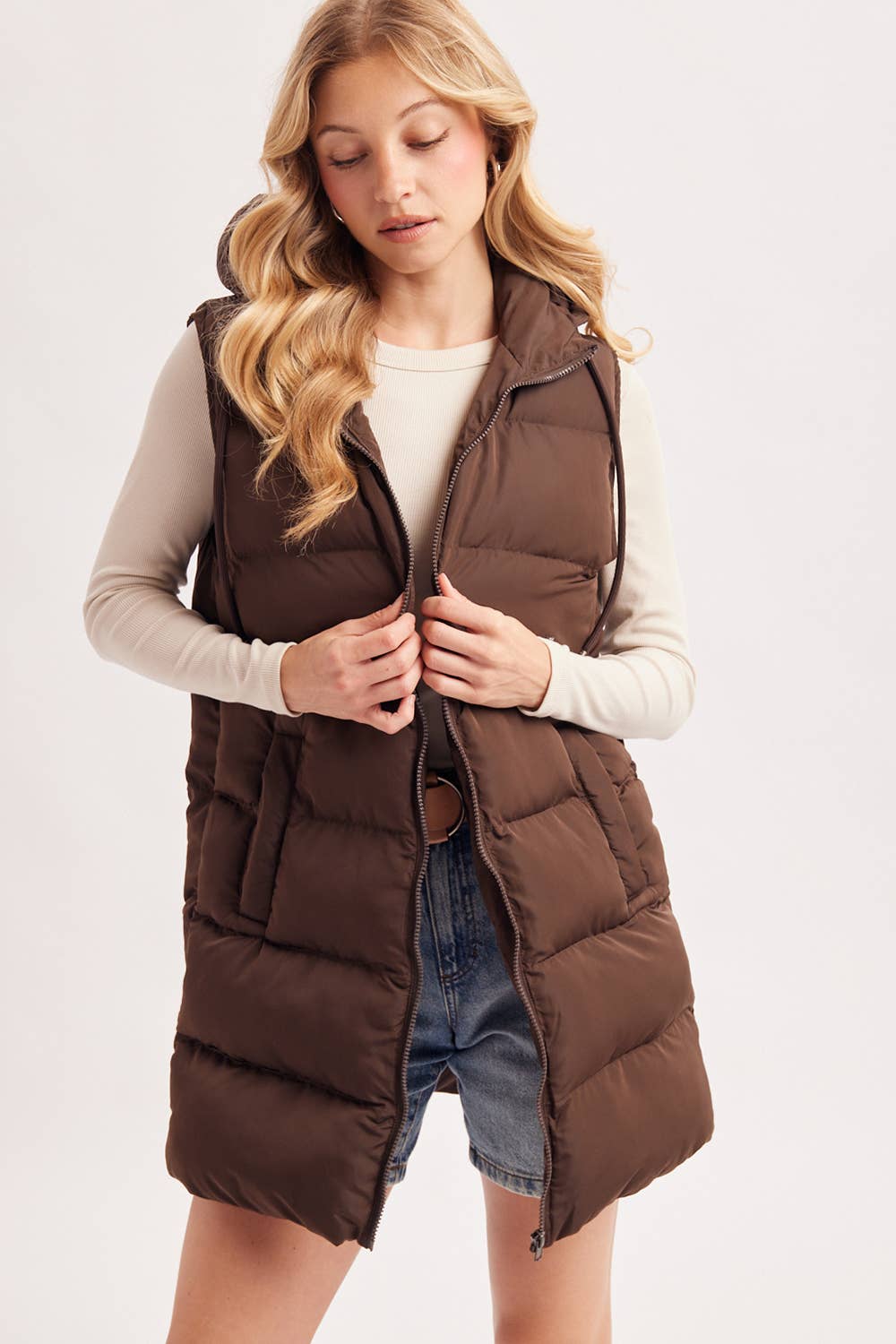HOODED ZIPPER DOWN LONGLINE PUFFER VEST: CHOCOLATE / S