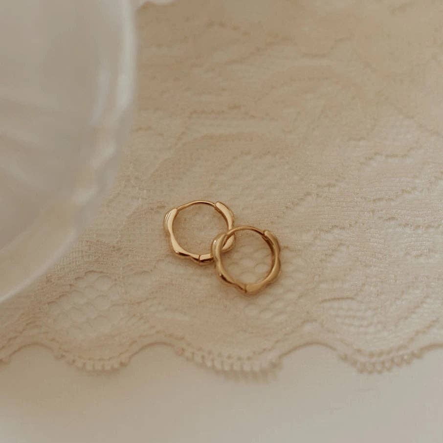 Lola Floral Hoops: Silver