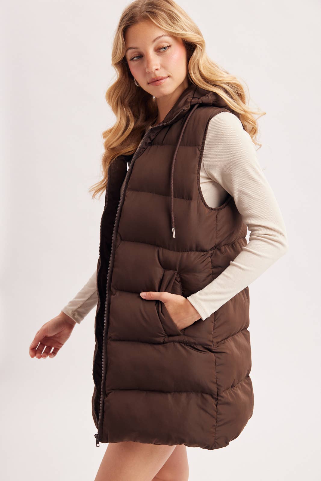 HOODED ZIPPER DOWN LONGLINE PUFFER VEST: CHOCOLATE / L