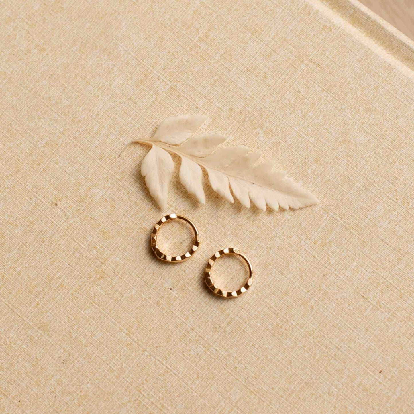 Honeycomb Hoops: Gold