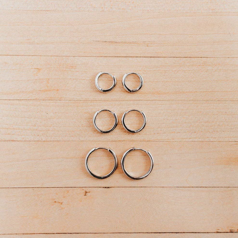 Olivia Essential Hoops: Silver / Medium (17 mm)