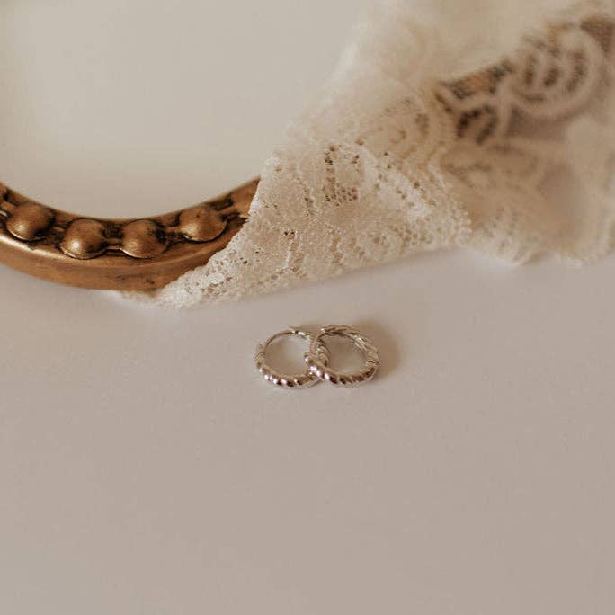 Brooklyn Twist Hoops: Silver