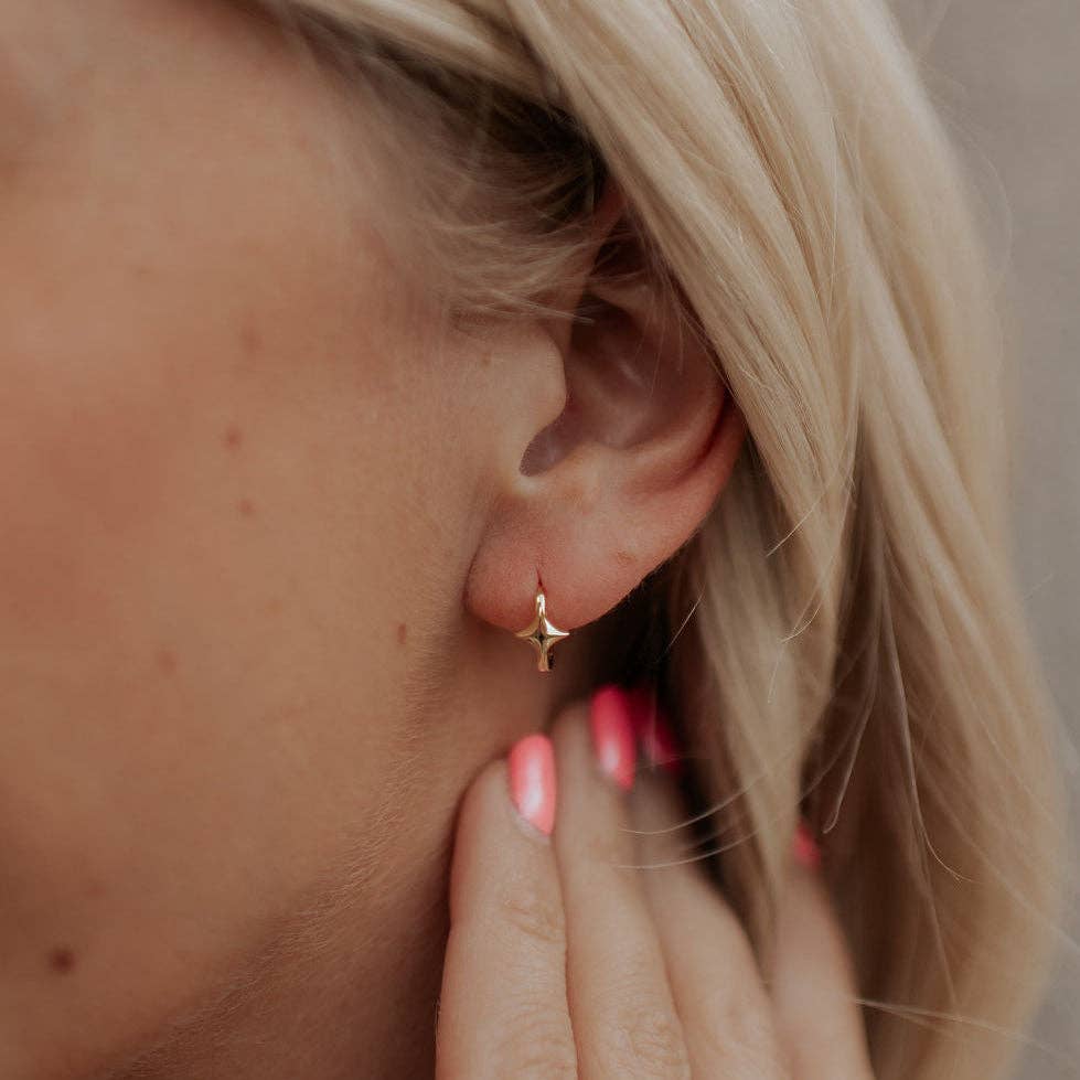 Beth Hoops: Gold