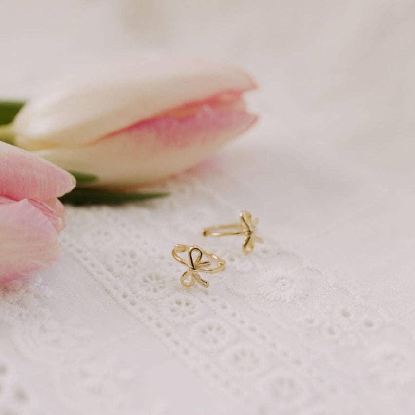 Ava Bow Hoops: Silver