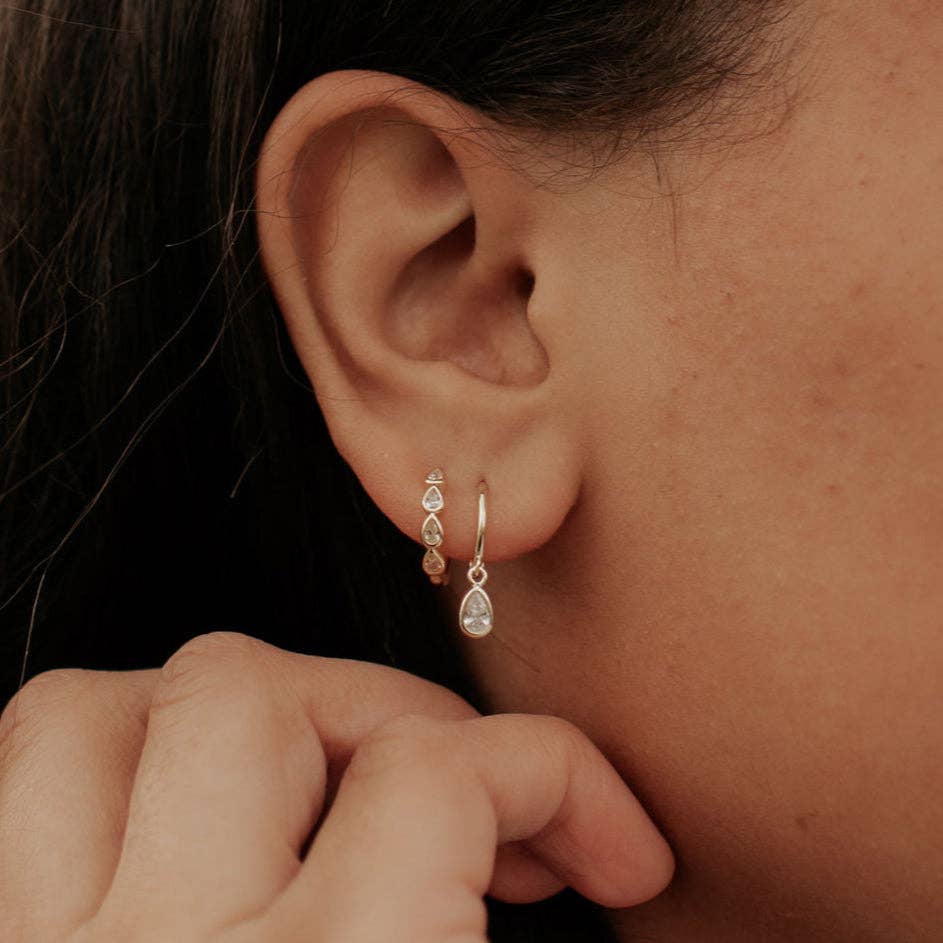 May Raindrop Hoops: Gold