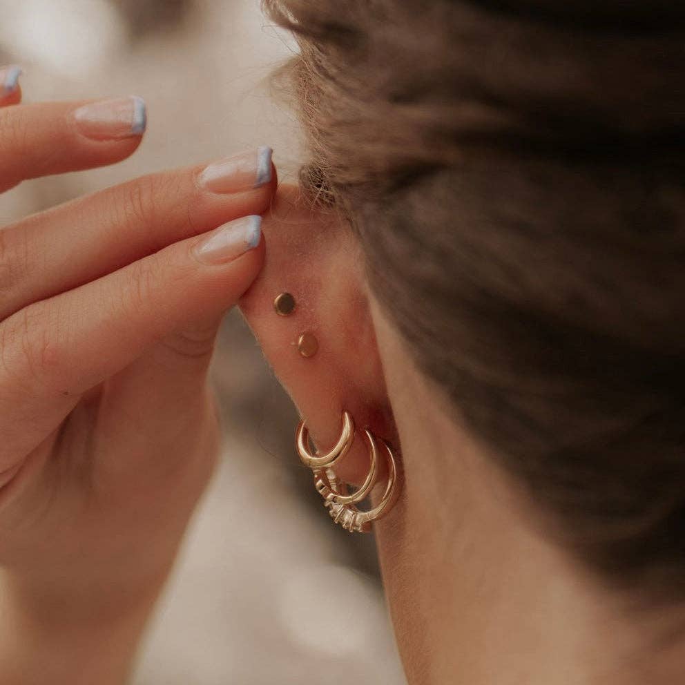 Bow Flat Back Studs: Gold