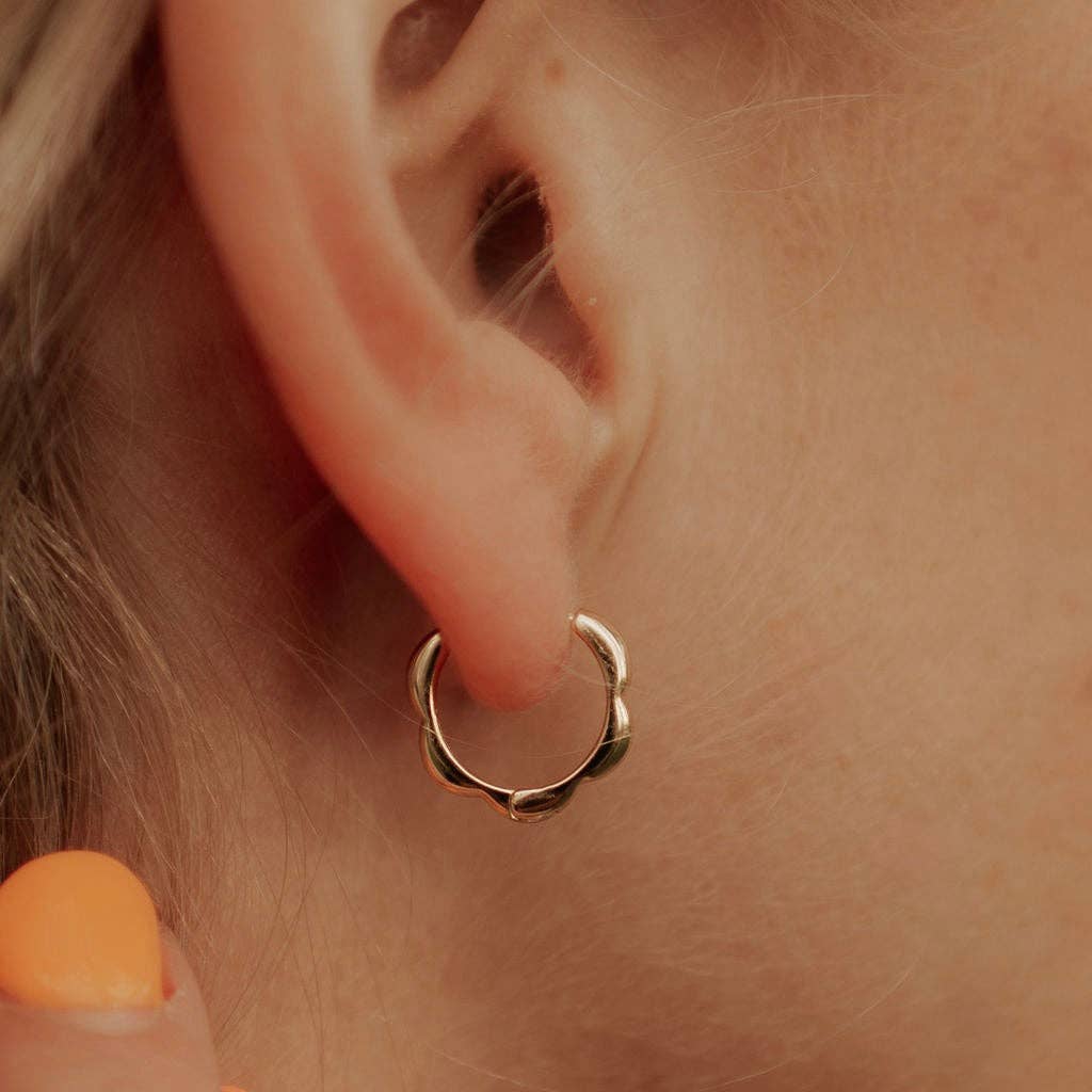 Lola Floral Hoops: Silver
